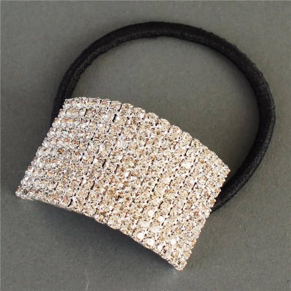 "Diamond Ponytail"